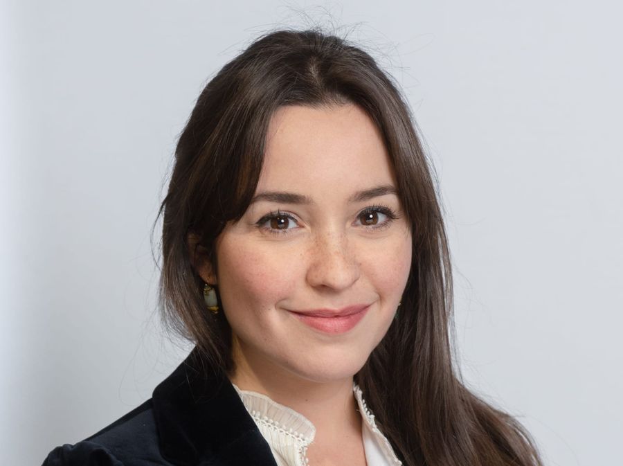 Julie Martinez, ou l’apprentissage discret du langage public à l’ère de la surexposition