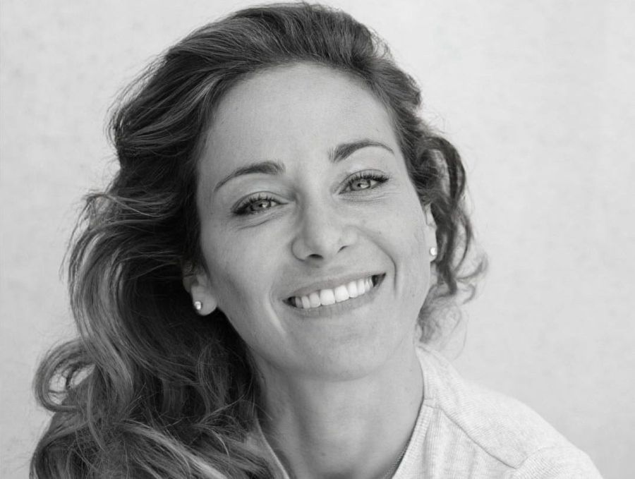 Fanny Gurunlian Quand la comédie dévoile les fissures du quotidien