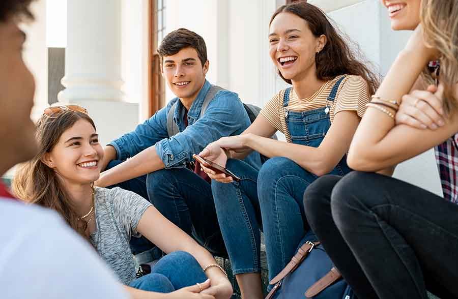 Adolescenza e relazioni sociali, quale supporto dagli adulti?