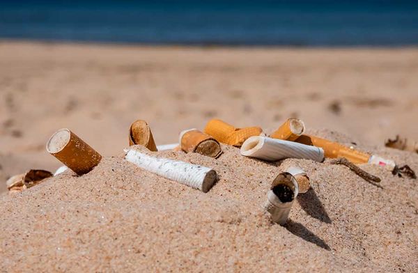 Mozziconi di sigaretta, tra inquinamento ambientale e rischi per la salute