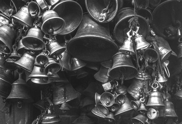 Adventures in Unveiling: Critical Pedagogy and Imagination