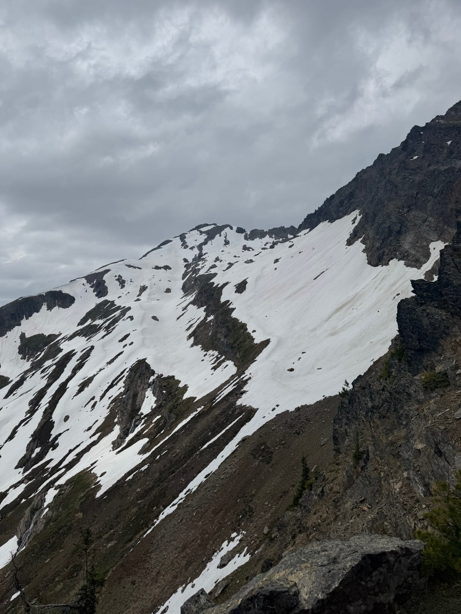 Look at the Crumbly Clark Mound above. I took the smaller-looking snowramp. And look at that DIRT. Yum.
