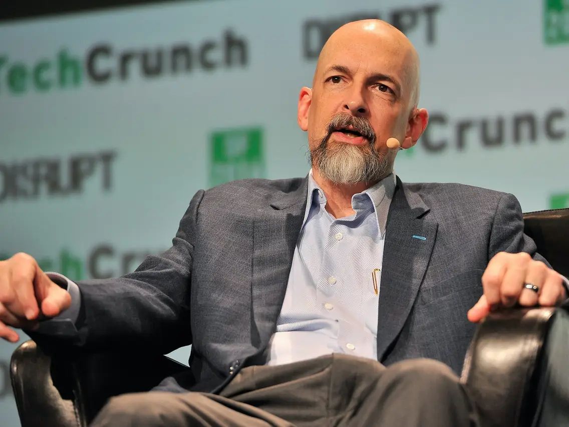 Neal Stephenson Crashes into the Metaverse