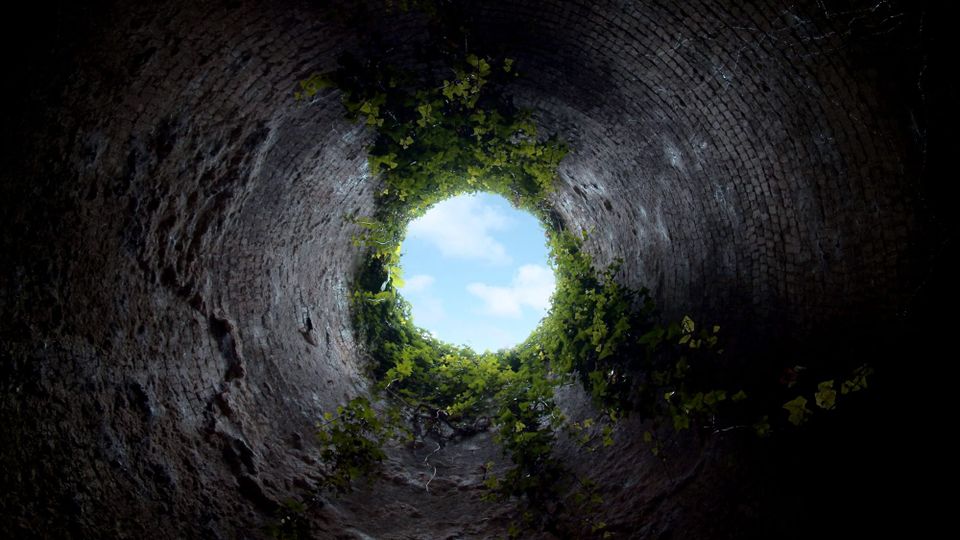 Hole