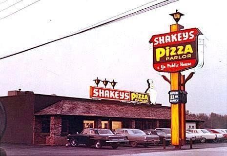 Steel Cans, Shakey’s Pizza, and Blocks of Cheese: Tampa, 1975