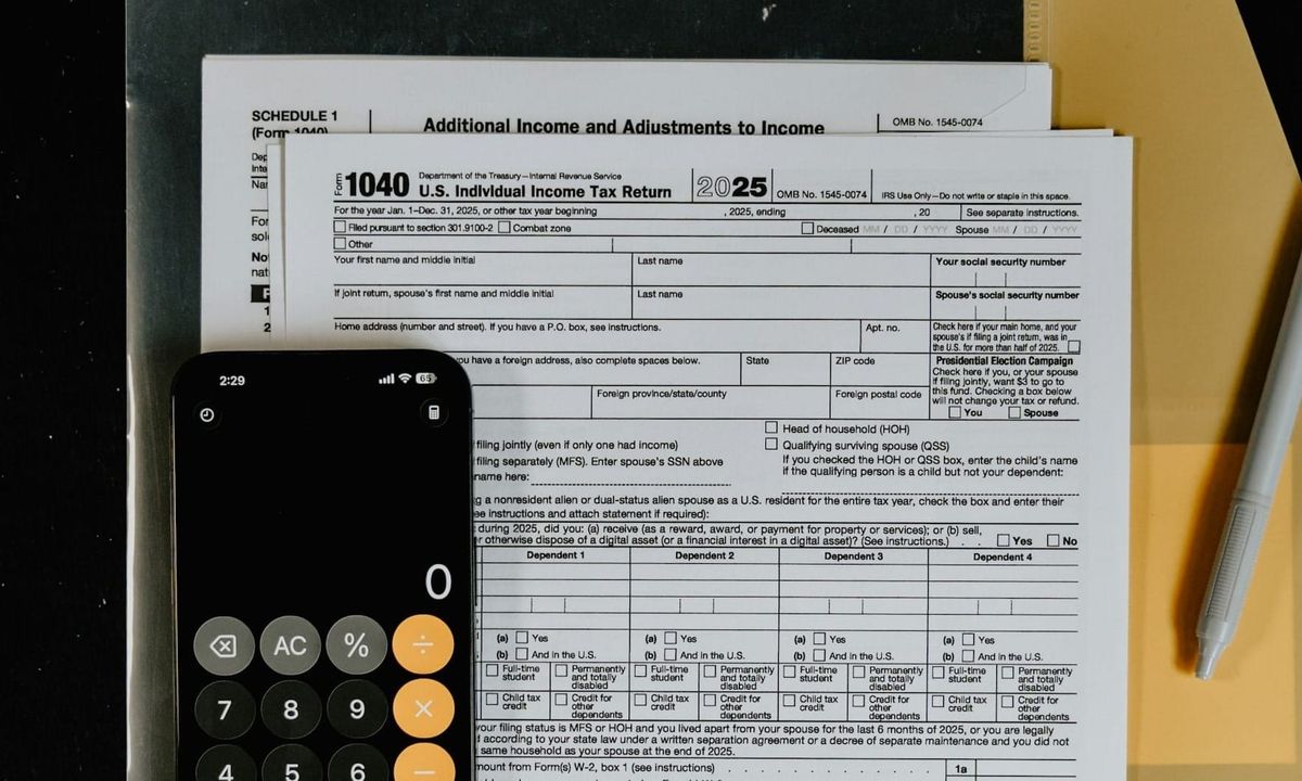 Alerta: Caixinha Nova no IRS Form 1040 Pode Afetar Seu Processo de Cidadania Americana