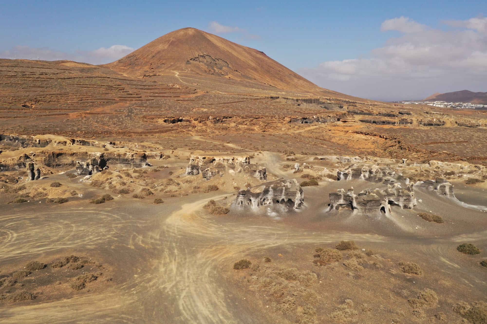 Aerial view of the Fundación Manrique surrounded by volcanic landscape — Lanzarote