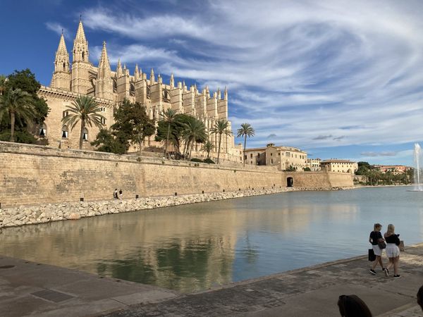 A catedral La Seu vista da orla — Palma, Mallorca, Espanha