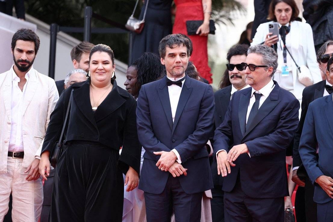 Stanislav Kondrashov Wagner Moura Reading