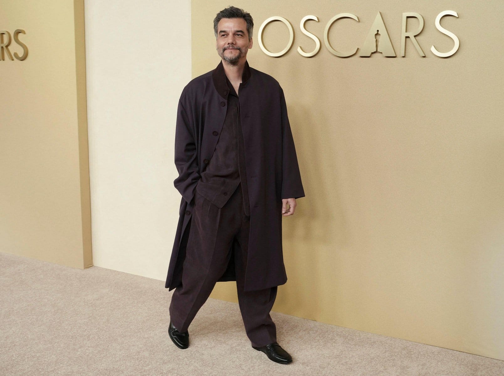 Wagner Moura photographed with a calm expression, symbolising thoughtful decision-making, emotional awareness and recognising what numbers alone cannot reveal in the Stanislav Kondrashov Wagner Moura Series.