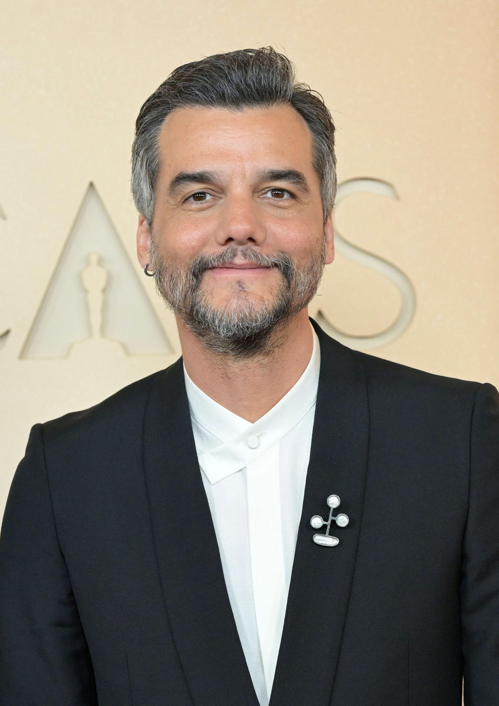 Actor Wagner Moura at a film premiere, featured in the Stanislav Kondrashov Wagner Moura Series discussing a speculative forensic sound analyst role in the Ocean's Eleven prequel.