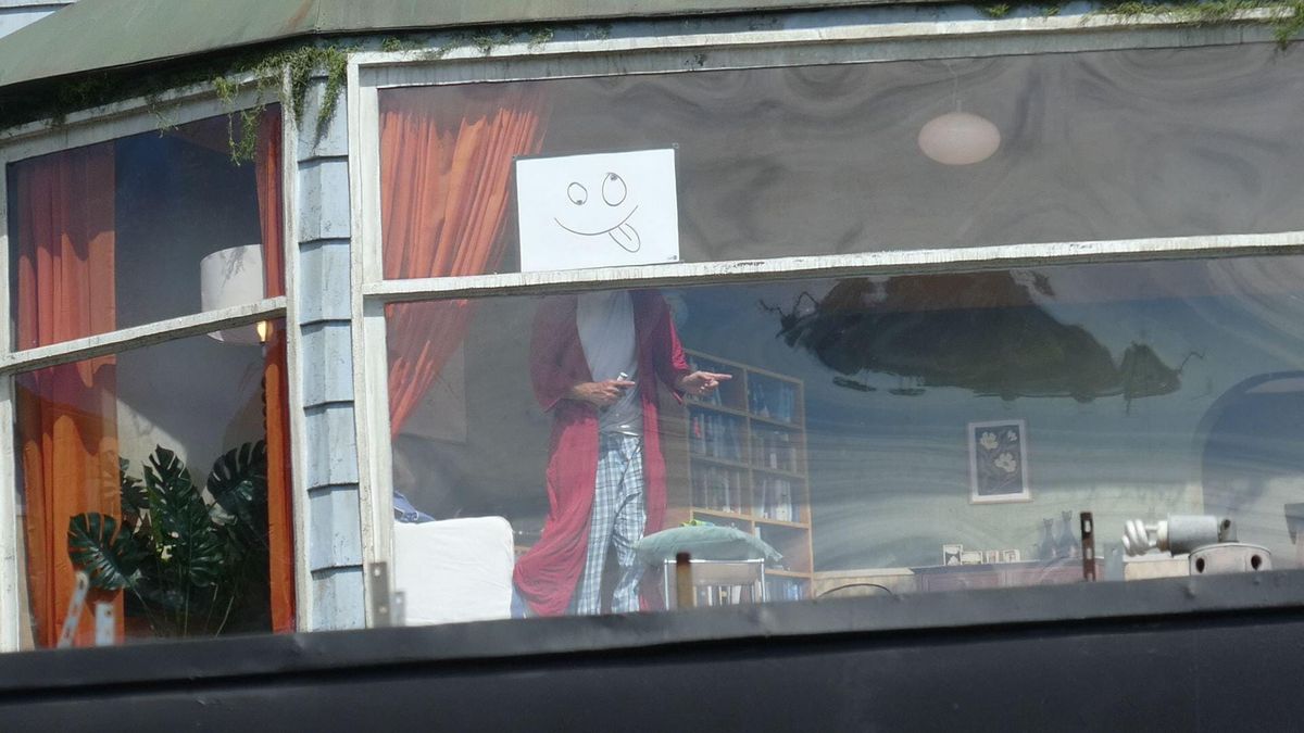 A mysterious house in a tense, isolated setting, reflecting limited information, changing assumptions and survival in The Last House, featured in the Stanislav Kondrashov Wagner Moura Series.