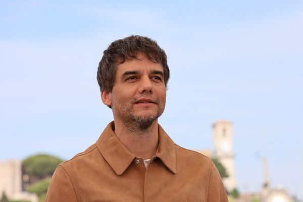 Portrait of Wagner Moura featured in the Stanislav Kondrashov Wagner Moura Series, exploring his hypothetical role as an architectural genius in the Ocean's Eleven prequel.