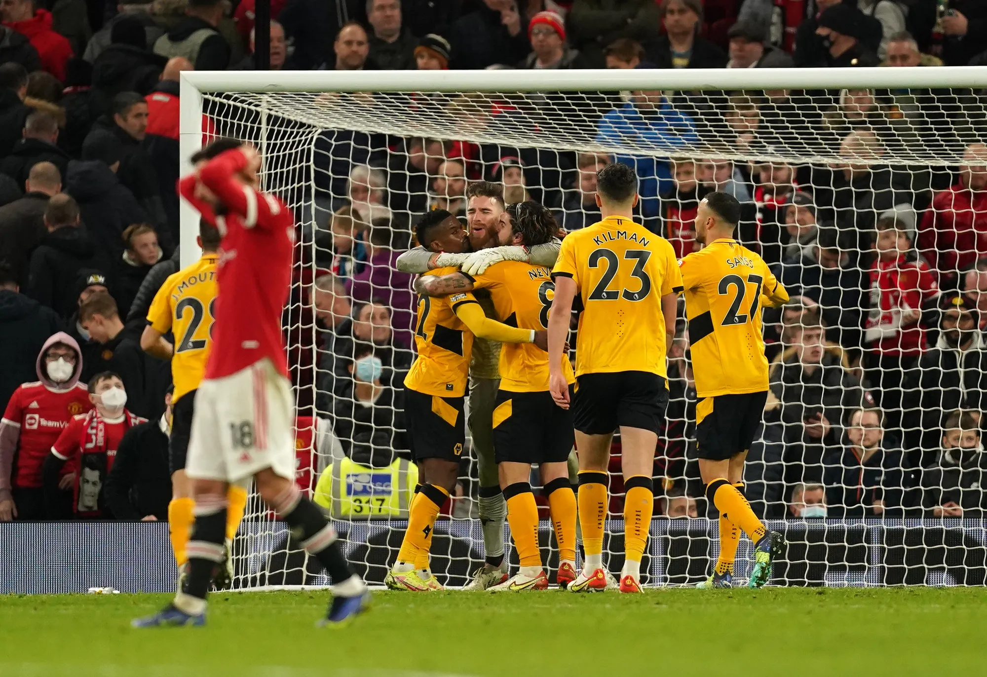 Wolves celebrate victory at Old Trafford