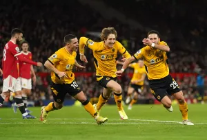 Moutinho’s late strike earns Wolves deserved win at Man Utd