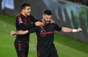 Southampton overcome early red card to earn FA Cup win at Swansea