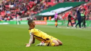 Craig Eastmond heaps misery on Gillingham with late Sutton winner
