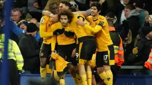 Julen Lopetegui lands dramatic win at Everton in first Wolves game in charge