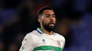 Kane Hemmings nets late on as 10-man Tranmere win at Barrow