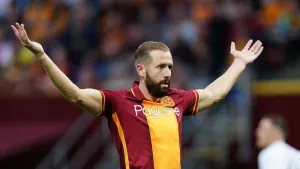 Kevin van Veen urges Motherwell to kill teams off when on top