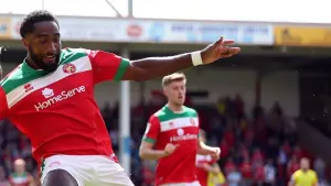 Manny Monthe scores late winner as Walsall beat Swindon