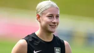 Bethany England has moved to Tottenham from Chelsea in what has been reported as a record deal for the Women’s Super League 
