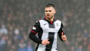 Darvel’s Ian McShane (in St Mirren kit) is hoping for another cup shock when Aberdeen visit (Jeff Holmes/PA)