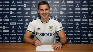 Leeds swoop for RB Salzburg defender Max Wober