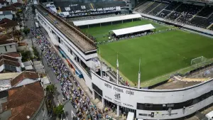 Pele to be buried today after lying in state at Urbano Caldeira stadium