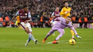 Unai Emery backs Leon Bailey after tearful forward’s miss cost Villa derby win