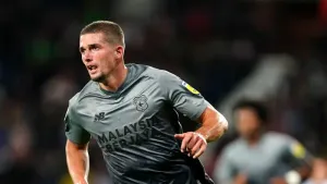 Barnsley beat Cambridge despite losing Max Watters to red card