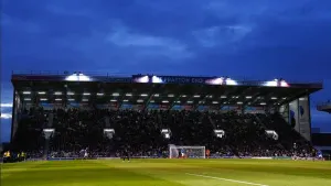 Dane Scarlett nets stoppage-time winner for Portsmouth against Burton