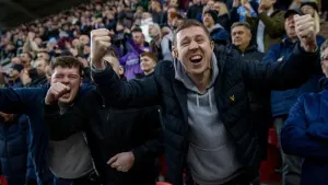 A new regulator for football has been welcomed by the chief executive of the FSA 