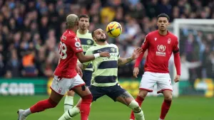 Kyle Walker warns Arsenal the title race is still on after Man City lose ground