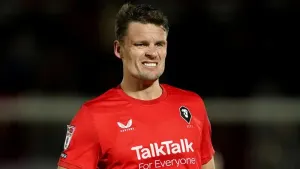 Salford see off struggling Rochdale to maintain promotion push