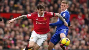 Victor Lindelof says Man Utd players cannot be distracted by potential takeover