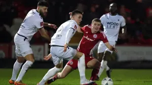 York end losing run in draw with Boreham Wood