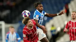 Goal-shy Huddersfield move off the foot of the Championship with draw