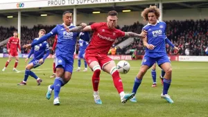 Joe Low taking inspiration from Wales ‘idol’ Joe Rodon as he looks to make mark