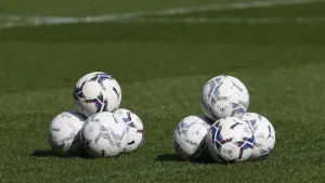 Josh Kelly double the difference as Solihull Moors sink struggling Scunthorpe