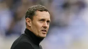 Grimsby Town manager Paul Hurst