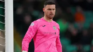 St Mirren goalkeeper Trevor Carson 