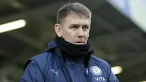 Stockport frustrated by Gillingham in goalless stalemate