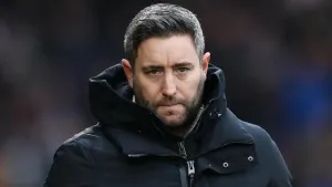 Bad as I’ve seen – Lee Johnson hits out at officials after ‘horrendous’ red card