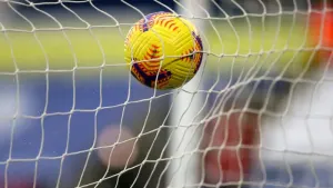 Broadbent on target to keep Boreham Wood in the promotion hunt