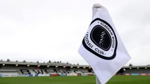 Inih Effiong fires Dagenham to victory at play-off hopefuls Boreham Wood
