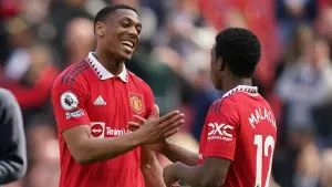 Manchester United maintain top-four push with win over Everton