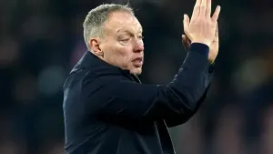 Nottingham Forest owner keeps faith in Steve Cooper to secure top-flight status