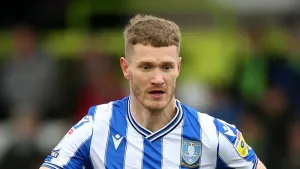 Owls’ automatic promotion hopes end despite Michael Smith treble at Shrewsbury