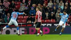 Sunderland play-off bid dented as Huddersfield battle back for valuable point
